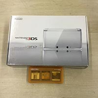 ニンテンドー3DS本体 アイスホワイト